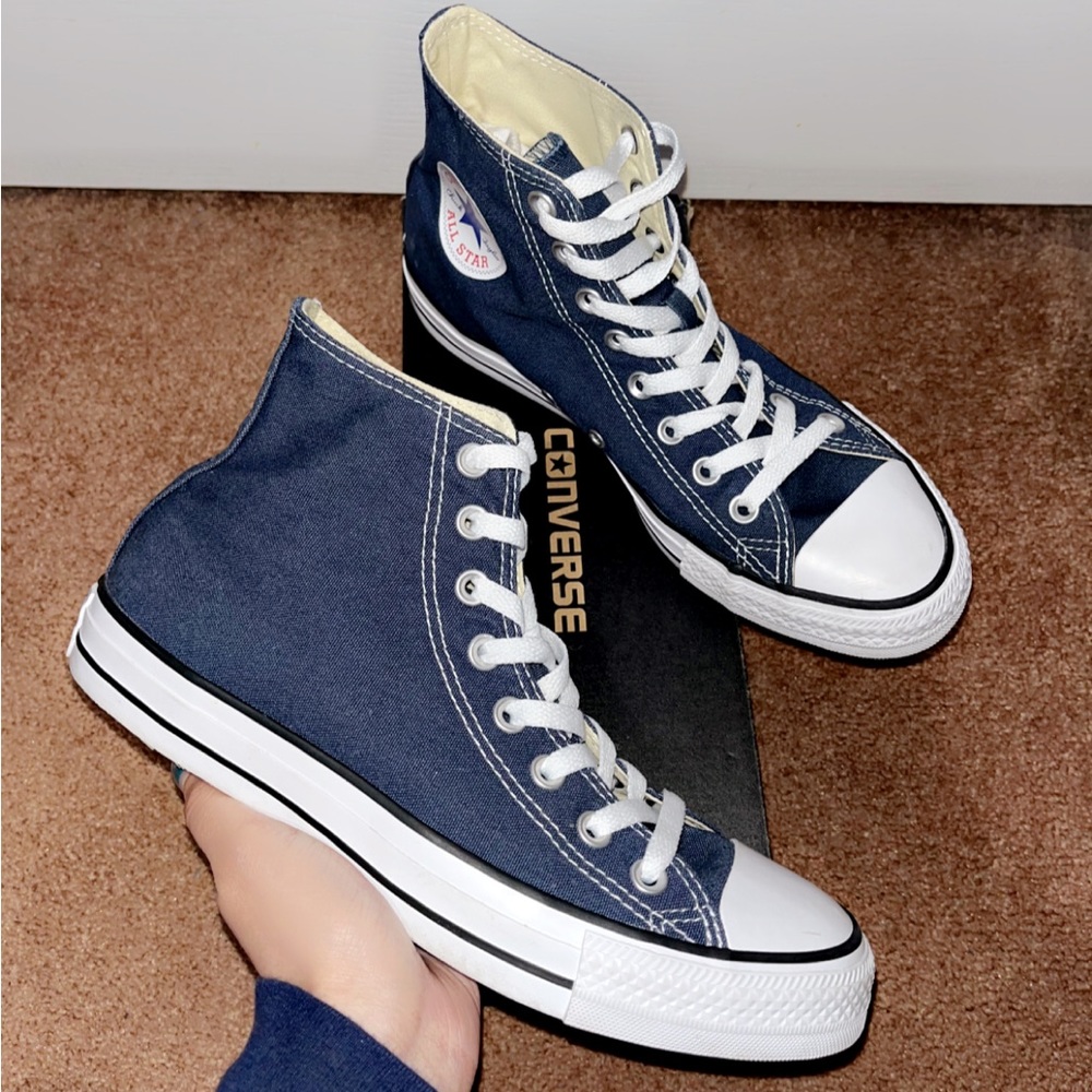 ****SOLD**** Converse All Star Classic High Tops Navy Blue 7M/ 9W